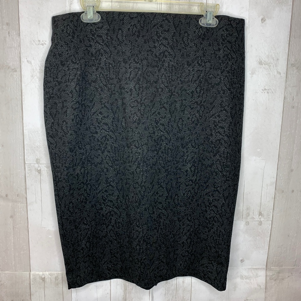 Black and Gray Snakeskin Print Pencil Skirt